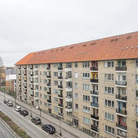Beautiful 2-br W A Balcony In Frederiksberg - 205